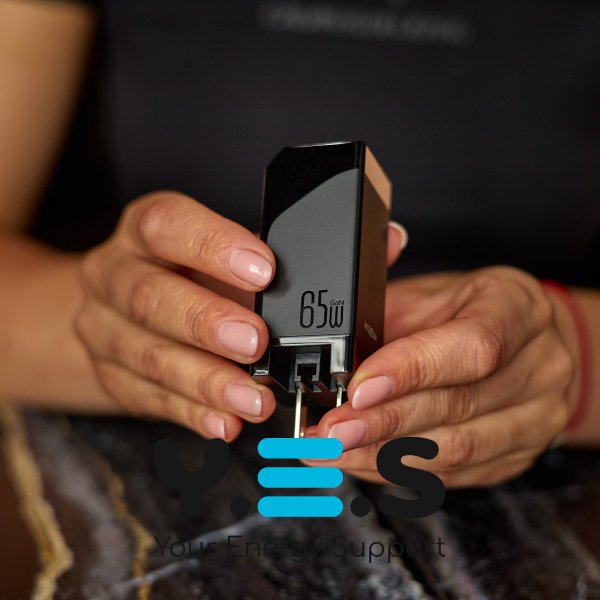 Мережевий зарядний пристрій MOXOM QC 3.0+PD 3.0/ 65W (MX-HC52) черный