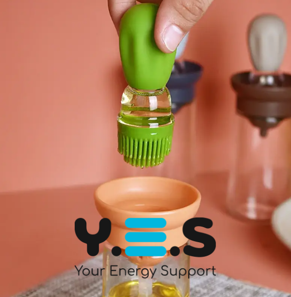 Кухонний диспенсер-олійниця з пензликом: скляна пляшка-дозатор для олії/оцту/соусу, 180 мл