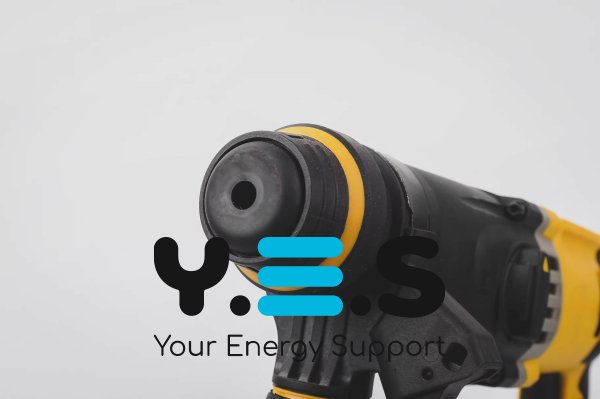 Професійний електроперфоратор у кейсі для свердління бетону та ударного буріння