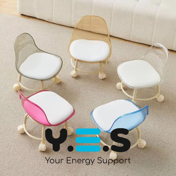 Домашнє крісло-стілець на коліщатках з м’яким сидінням і прозорою акриловою спинкою